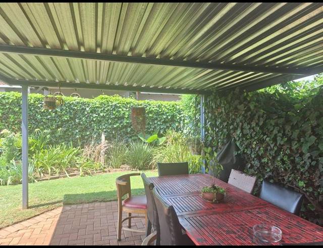 2 BEDROOM HOUSE FOR SALE IN HUNTINGDON